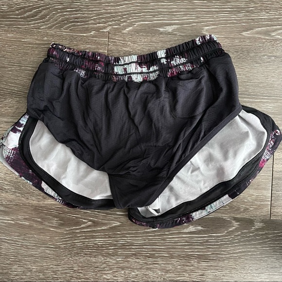Lululemon running Shorts with fun pattern - Picture 4 of 5